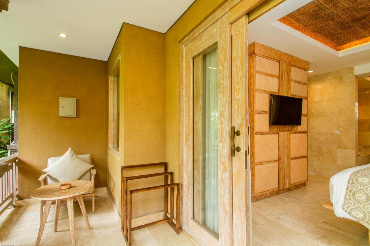 Weda Cita Resort And Spa By Mahaputra ウブド エクステリア 写真 A room at the resort